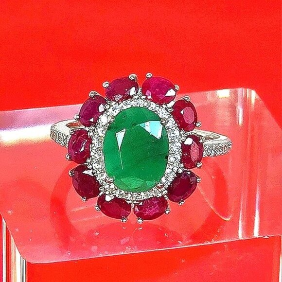 925 Sterling Silver Ring with Natural Emerald 11x8mm & Ruby Gemstone - Picture 3 of 16